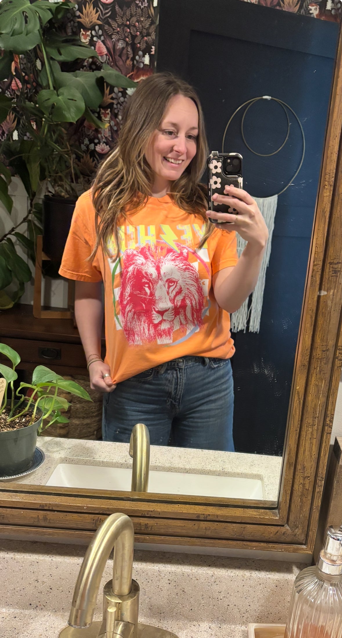 Yeshua Retro T-Shirt | Comfort Colors | Inspirational Faith Shirt | Gift for Believers | Stylish Religious Apparel